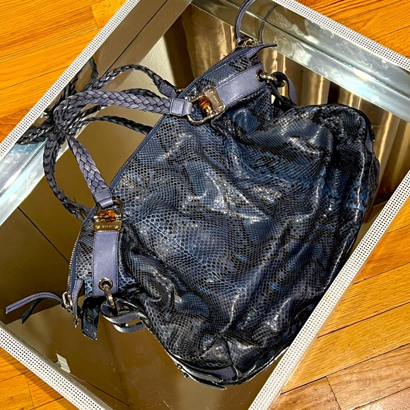 ✨AUTHENTIC✨ Large GUCCI blue python shoulder bag - Picture 3 of 9